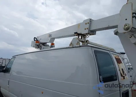 2014 Ford E-350 Super Duty Commercial z USA, uszkodzony, nr VIN 1FDSE3EL2EDB10624